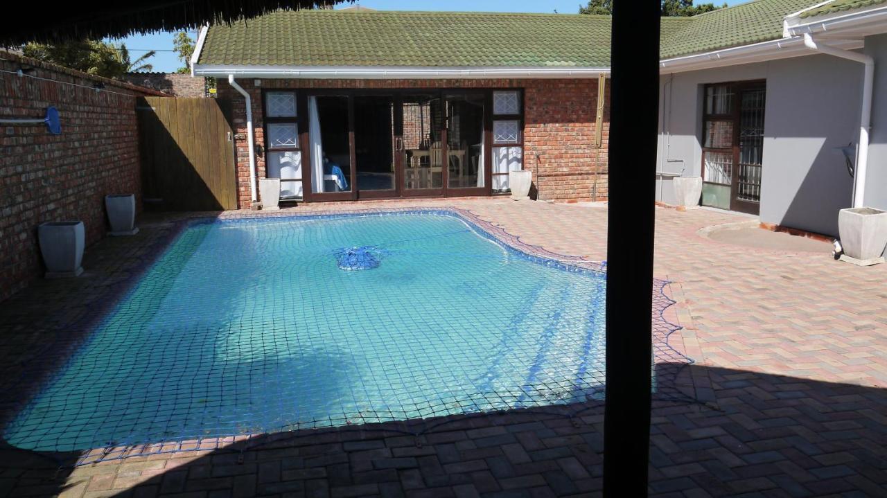 Lägenhet på 30 m² i Bluewater Bay, med 1 sovrum och 1 badrum  Port Elizabeth Exteriör bild